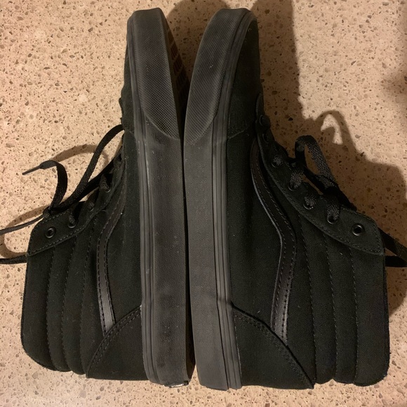 Vans - Picture 4 of 7